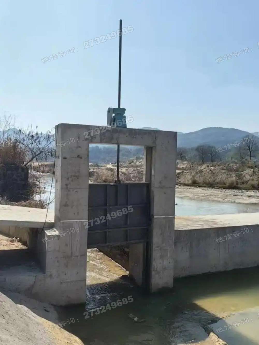 昌邑河道黑色铸铁闸门